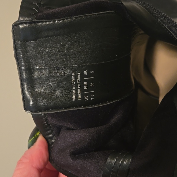 Boots - Picture 5 of 5